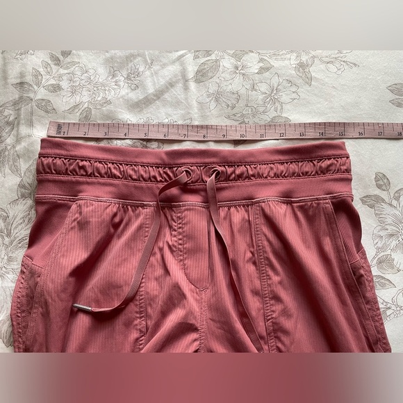 Lululemon Mid Rise Dance Studio Jogger Crop 6 Brier Rose Pink Gym Athletic Yoga - Picture 10 of 12